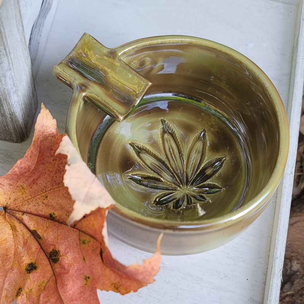 Seaweed Hemp Leaf Ashtrays